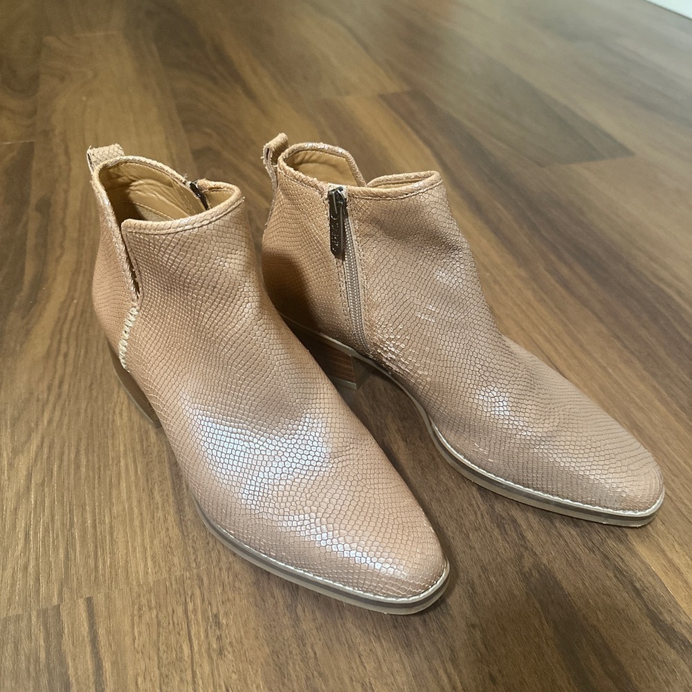 SARTO By Franco Sarto Snakeskin Beige Ankle Boots